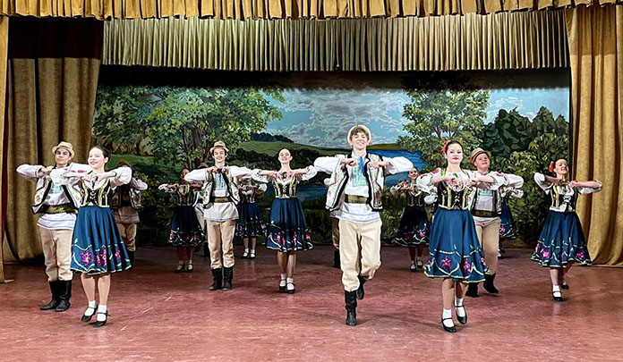 Молдавський народний танець "Букурія"