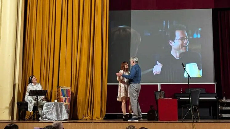 Народний Український Театр "FAVORITE" – Одного вечора в Парижі