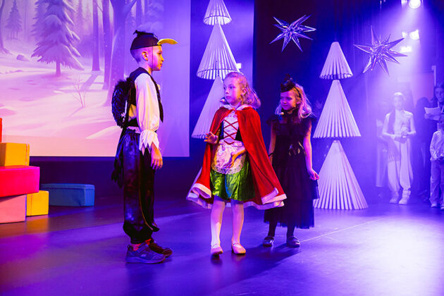 Театральна студія "BATURETKA" – "Снігова Королева"