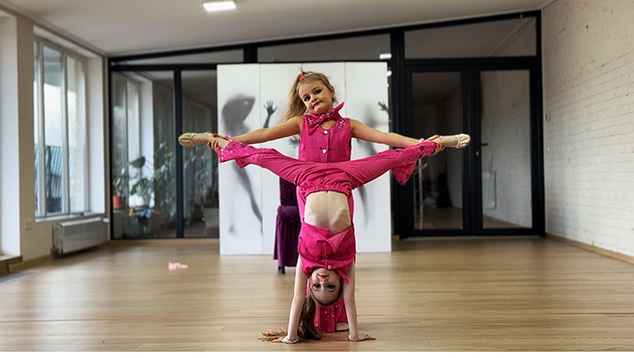 Танець "Barbi Girl" (сл.: Клаус Норрен, муз.: Søren Rasted)