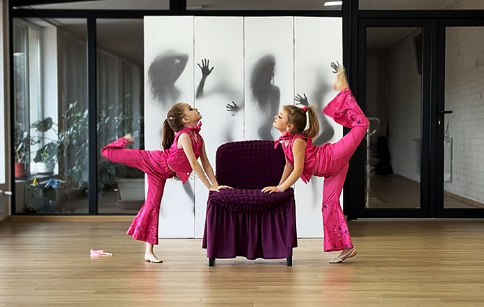 Танець "Barbi Girl" (сл.: Клаус Норрен, муз.: Søren Rasted)